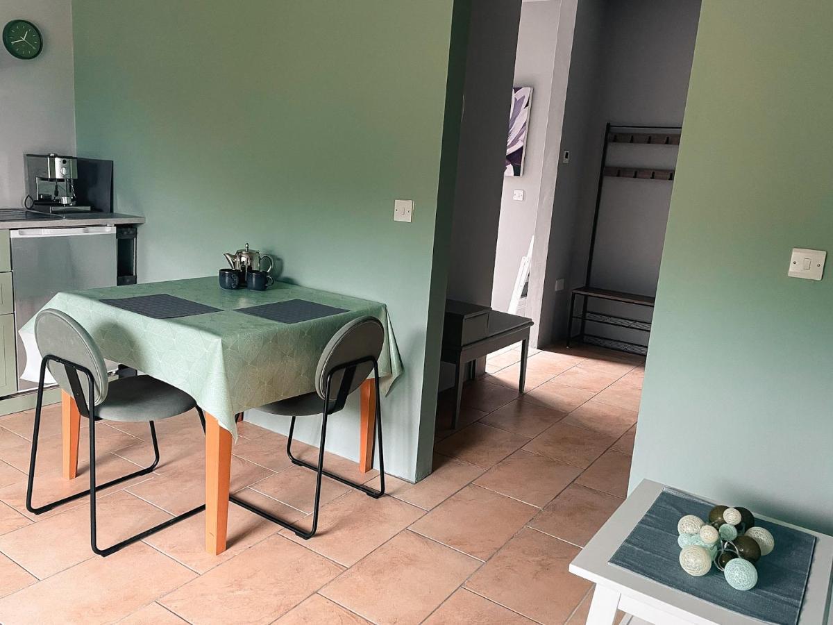 The Blue Door Apartment Cahersiveen Eksteriør bilde